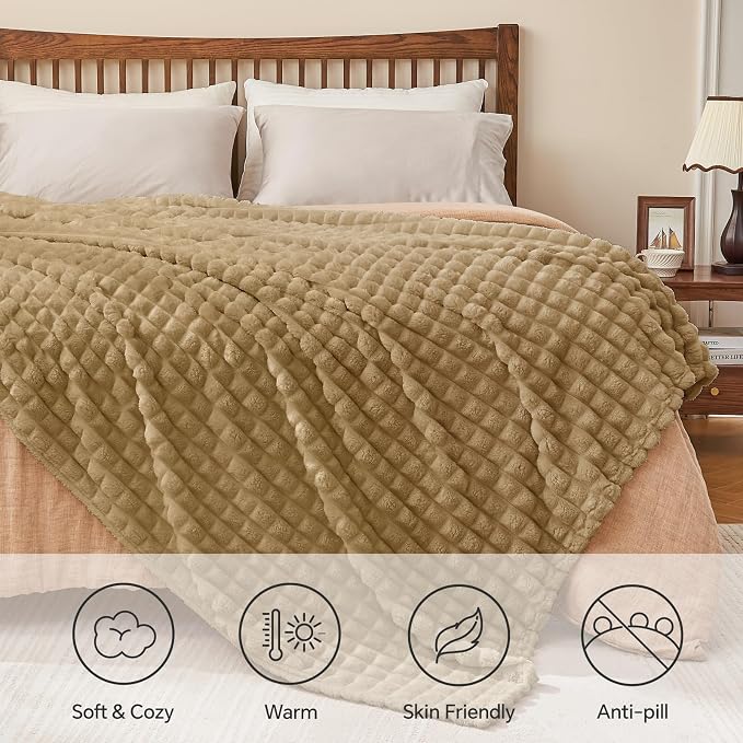 BEDELITE 3D Checked Camel Fleece Throw Blanket for Couch, 50x70 Inch | Soft Warm Fuzzy Fluffy Blanket for Bed Sofa, Lightweight Plush Cozy Blankets for Home Room Decor, Gift for Women, All Season