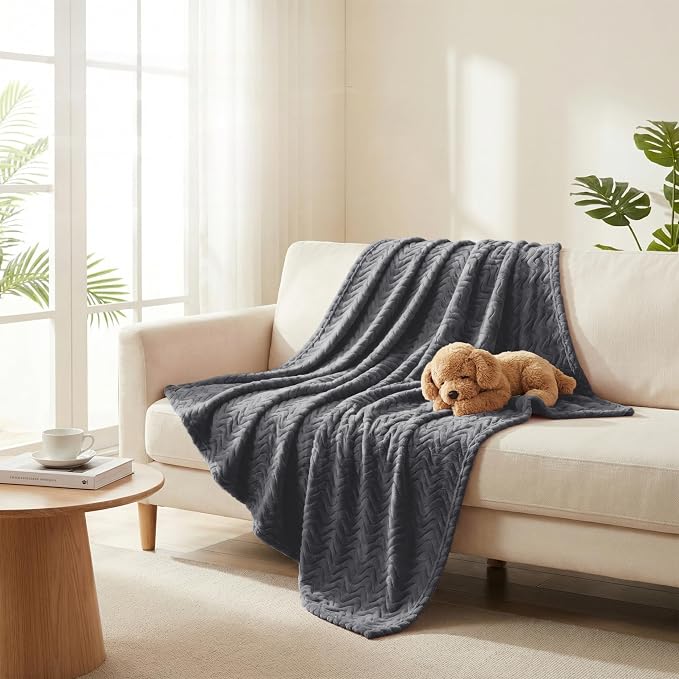 Exclusivo Mezcla Soft Fleece Blanket King Size for Bed, Sofa, Dark Grey | 90"x104" Breathable Lightweight Flannel Blanket for Summer, Plush Cozy Jacquard Wave for Home Decor