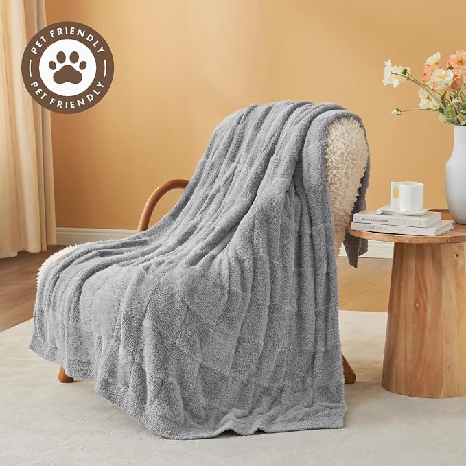 Snuggle Sac Faux Fur Throw Blanket for Couch, Knitted with Microfiber Fancy Yarn Blanket, Cozy Soft Warm Blankets for Sofa Bedroom Living Room,Solid Light Grey,50x60 inches