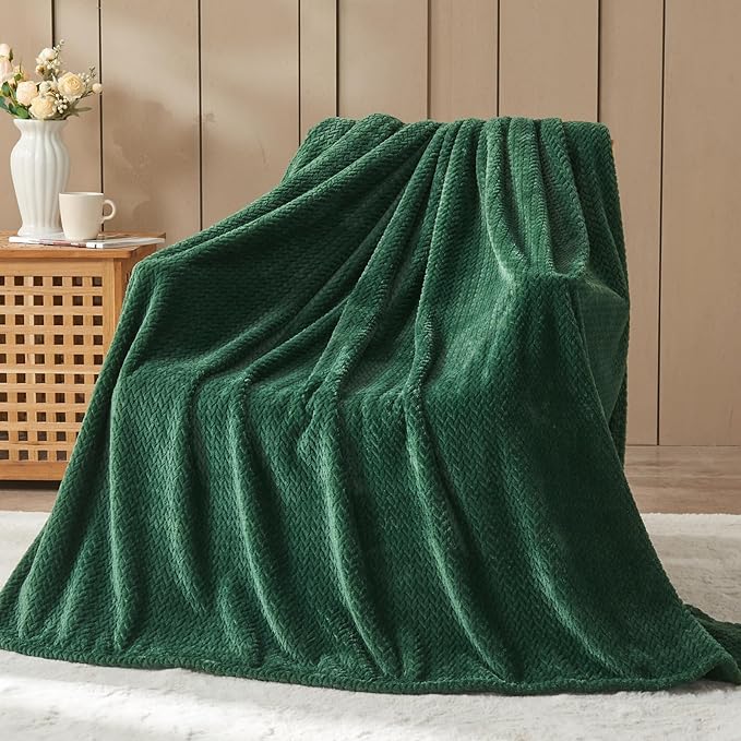 NEWCOSPLAY Fleece Leaves Pattern Twin Blanket, Dark Green, 60"x80" | Super Soft Throw Blanket, Lightweight Cozy Bed Sofa Blanket, Premium Silky Flannel Fleece, Travel Blanket for All Season Use