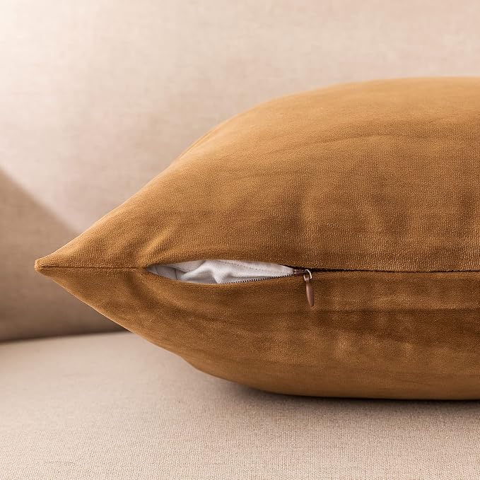 NiNi ALL Brown Velvet Throw Pillow Covers 22x22 Pack of 2 Decorative Couch | Soft Solid Boho Cushion Squar Pillow Cases for Chair Sofa Bedroom Farmhouse Living room Modern Luxury Home Decor Christmas