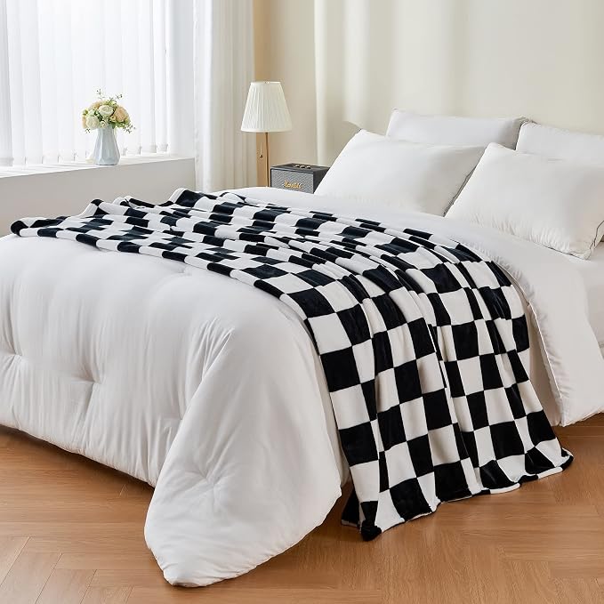BEDELITE Plaid Fleece Throw Blanket, Black & White Checkered 50x60 Throw | 100% Polyester Microfibe, Soft, Lightweight, Warm, Classic Cherckerde Blanket, Room Decor, Machine Washable, for Couch Bed