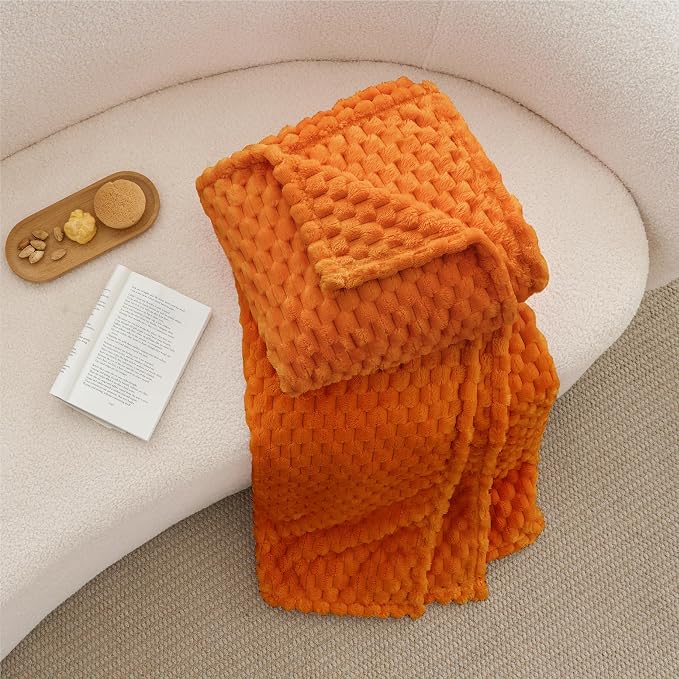 BEDELITE Fall Throw Blanket for Couch, Soft Gifts for Women, Orange, 50*60 | 3D Jacquard Decorative Fleece Blanket, Super Soft Plush Throws, Cute Birthday Gift for Women & Men, Suitable for Autumn