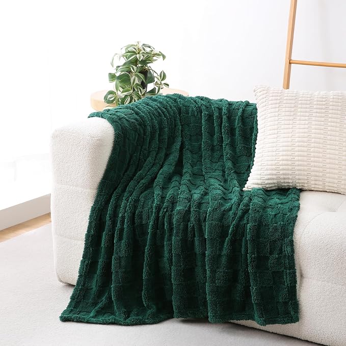 Green Fleece Throw Blanket 60”×80”Checkered Design for Couch Sofa | Super Soft Cozy Plush Microfiber 3D Square Pattern Flannel Blanket for Bed Lightweight for Adults,Women