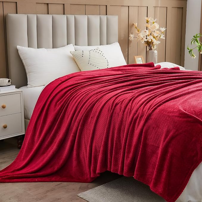 NEWCOSPLAY Fleece Leaves Pattern Queen Blanket, Red, 90"x90" | Super Soft Throw Blanket, Lightweight Cozy Bed Sofa Blanket, Premium Silky Flannel Fleece, Travel Blanket for All Season Use