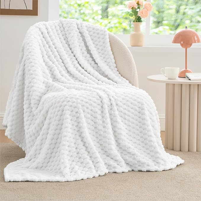BEDELITE White Twin Blanket for Couch, Soft Cozy Gifts for Women, 60 * 80 | 3D Jacquard Decorative Fleece Blanket, Super Soft Plush Throw, Cute Birthday Gift for Women & Men, Suitable for All Seasons