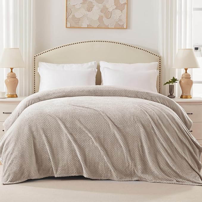 Exclusivo Mezcla Soft Waffle Fleece Bed Blanket Twin XL Size, Tan | Lightweight Plush Blanket for Bed, Couch, Sofa, Cozy Fluffy Design for Bedroom, Guest Room, All Season, 90x66 Inches