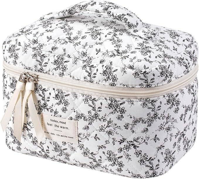 uekeboag Large Travel Quilted Makeup Bag for Women, Floral Cotton Cosmetic Bag, Coquette Aesthetic Floral Toiletry Organizer Bag
