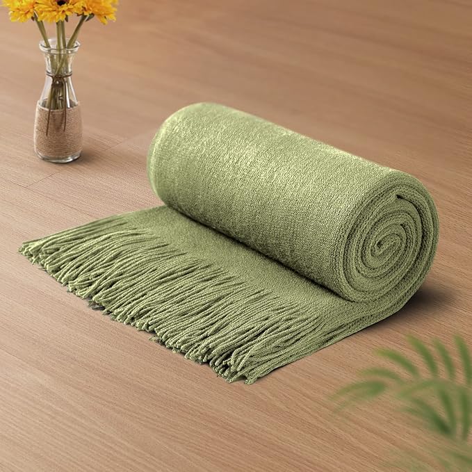 Vonty Olive Green Knitted Throw Blanket with Tassels Fringe, 50x60 Acrylic | Super Soft And Lightweight, Year-Round Cozy Warmth, Farmhouse Decorative Style, Machine Washable, for Couch, Sofa or Bed