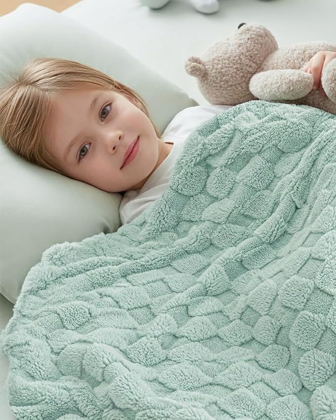 Utopia Bedding Plush Checkered Fleece Blanket Sage Green Throw (50x60 Inch) | Soft, Cozy, Couch, Bed, Home Decor, Travel Friendly, Throws, Gift for Women and Men