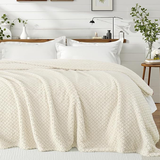 Exclusivo Mezcla Soft Fleece King Size Blanket for Bed, Ivory | Jacquard Lightweight Cozy Bed Blanket, Breathable Decorative Fuzzy Textured All Season Use, 90x104 Inches
