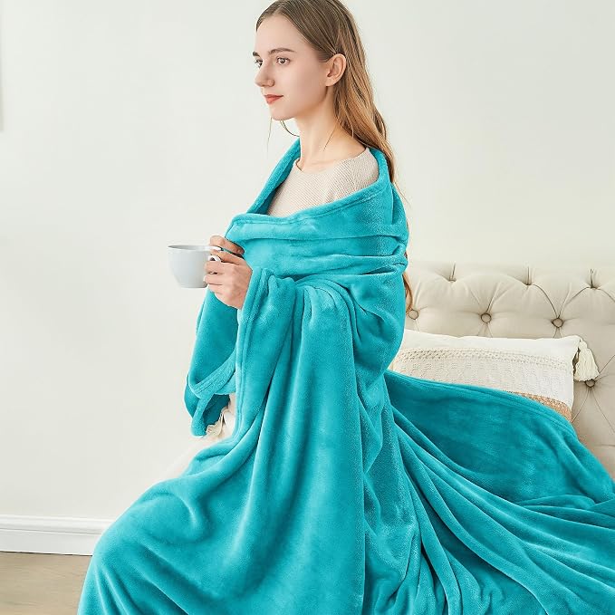 BEDELITE Fleece Blanket Soft Plush Throw for Couch Peacock 50"x70" | Ultra Soft Fleece, Plush Microfiber, Lightweight Warmth, All Season Comfort, Fade Resistant, Machine Washable, Couch Sofa Bed