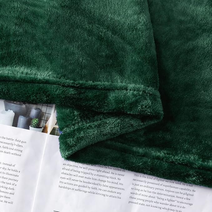 Forest Green Fleece Plush Throw Blanket 50"x60"for Couch Fuzzy Cozy Flannel | Super Soft Lightweight Microfiber Blanket for Sofa Bed bedroom Home Decor All Season,Birthday Gifts for Women Mom Adult