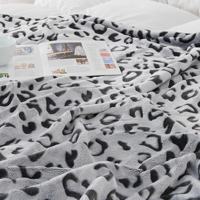 Flannel Cheetah Print Throw Blanket, 60 x 80 Inches, Black Leopard | Lightweight Super Soft Cozy Plush Fleece Blanket for Women