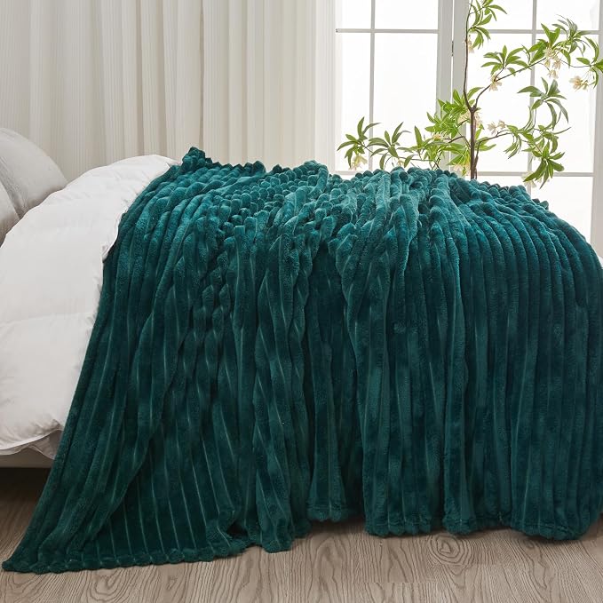 NEWCOSPLAY Fleece Ribbed Cozy Queen Blanket for Couch, Dark Teal, 90"x90" | Premium Silky Flannel Blanket, Soft Lightweight Fluffy Throw Blanket for Bed Sofa Decor, Gift for All Season Use