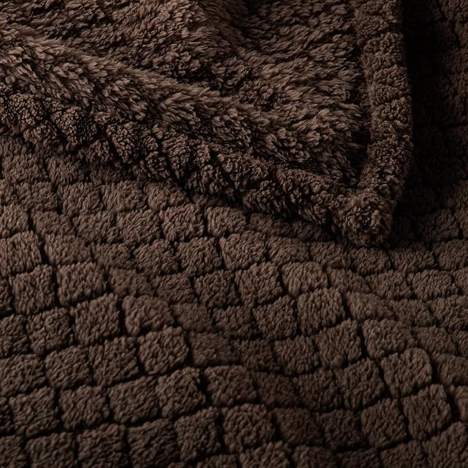 Exclusivo Mezcla Soft Fleece King Size Blanket for Bed, Coffee | Jacquard Lightweight Cozy Bed Blanket, Breathable Decorative Fuzzy Textured All Season Use, 90x104 Inches