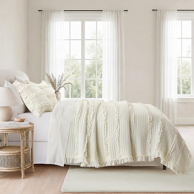 Ultra Soft Ruffle Fringed Quilt Twin Size,Shabby Chic Rustic Cream White Bedding Set, Stone Washed Boho Decorative Quilt with 1 Pillow Shams for All Season