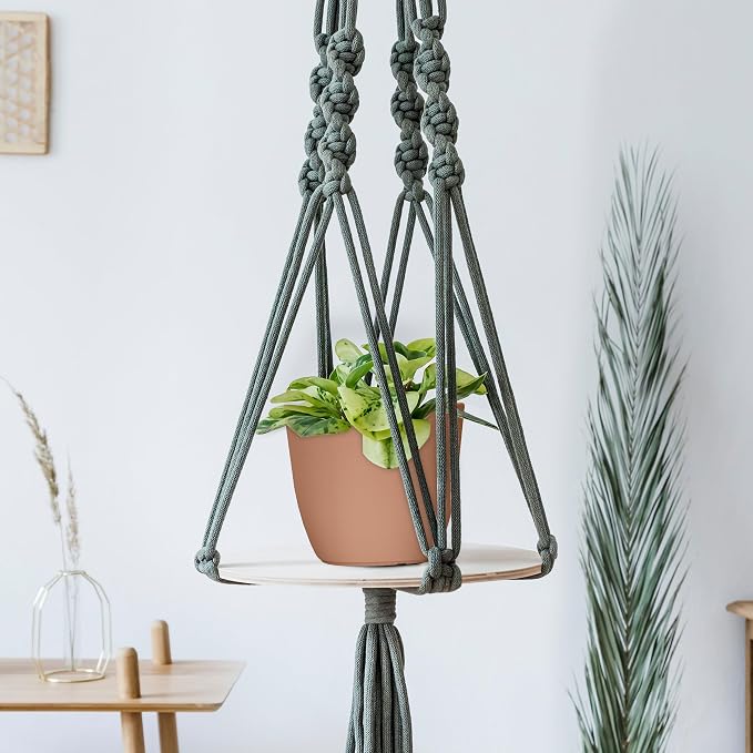 Plant Pots Indoor with Drainage, 5 Pack Multi-Size Planters Set, Terracotta | Drainage holes included Multiple sizes 7/6.6/6/5.3/4.8 In Indoor plants and flowers Durable plastic construction