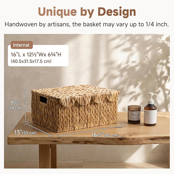 StorageWorks Scalloped Wicker Basket with Lid, Large Water Hyacinth Basket | Rattan Storage Baskets with Scalloped Edge, Basket with Lid Decorative Storage, Woven Wicker Basket for Living Room, Bedroom