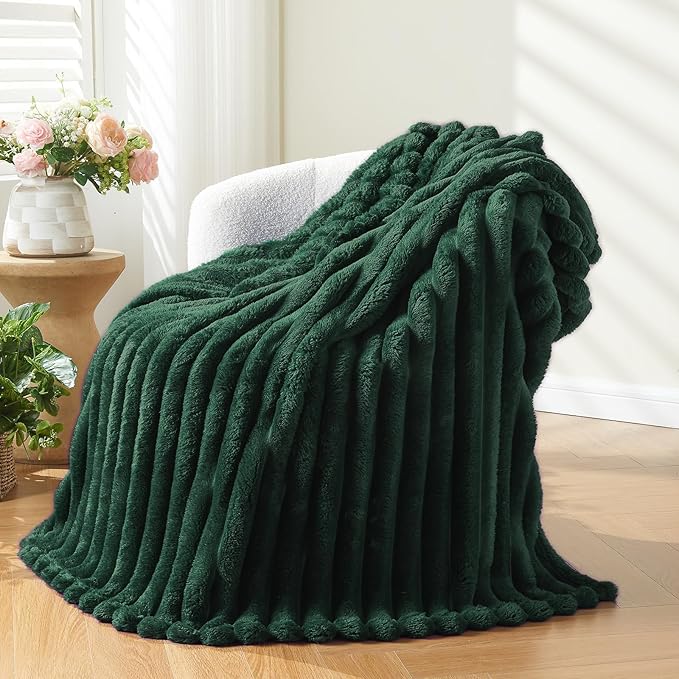 NEWCOSPLAY Fleece Ribbed Cozy Throw Blanket for Couch, Dark Green, 50"x60" | Premium Silky Flannel Blanket, Soft Lightweight Fluffy Throw Blanket for Bed Sofa Decor, Gift for All Season Use