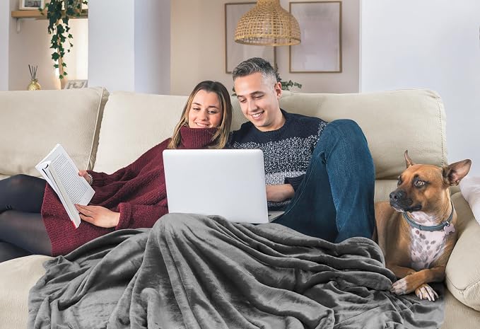 Utopia Bedding Ultra Soft Fleece Bed Blanket Twin XL Size Grey (90x76 Inch) | College Dorm Room Essentials for Girls and Guys, Microfiber Plush Warm Lightweight Breathable Cozy Blanket Anti-Static