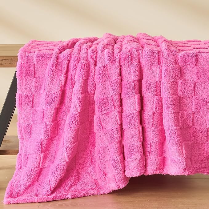 NEWCOSPLAY 3D Checkered Flannel Throw Blanket, Hot Pink Checkered, 50"x70" | Super Soft Cute Lightweight Decorative Premium Silky Fleece Blanket for Couch Sofa Bed, Gift for Women Men, All Season Use