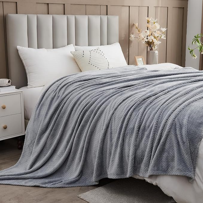 NEWCOSPLAY Fleece Leaves Pattern Queen Blanket, Grey, 90"x90" | Super Soft Throw Blanket, Lightweight Cozy Bed Sofa Blanket, Premium Silky Flannel Fleece, Travel Blanket for All Season Use