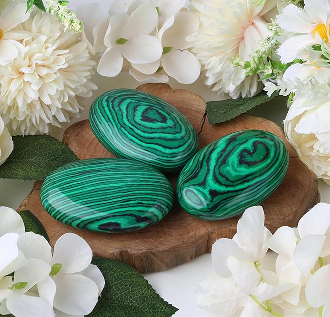 ZHIYUXI 2.4" Malachite Crystal Gemstones Crystals and Healing Stones Worry Stone Polished Stones Palm Stone Malachite Stone Energy Balancing Therapy Mediation 1PC