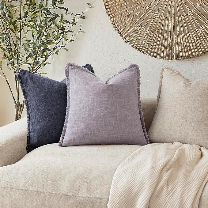 Foindtower Set of 2 Decorative Linen Fringe Throw Pillow Covers Cozy Boho Farmhouse Cushion Cover with Tassels Soft Accent Pillowcase for Couch Sofa Bed Living Room Home Decor,18×18 Inch,Light Purple