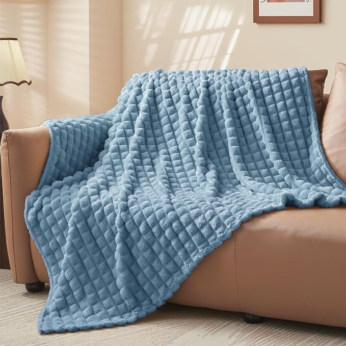 BEDELITE 3D Checked Blue Fleece Throw Blanket for Couch, 50x60 Inches | Soft Warm Fuzzy Fluffy Blanket for Bed Sofa, Lightweight Plush Cozy Blankets for Home Room Decor, Gift for Women, All Season