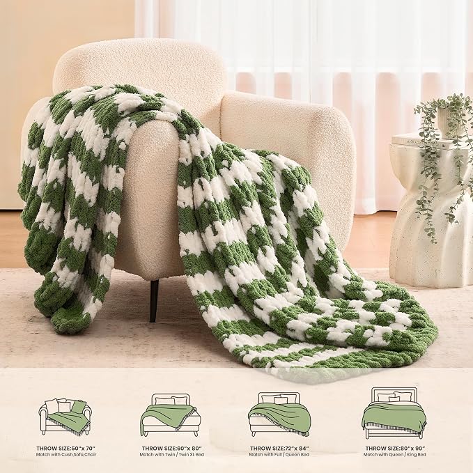L'AGRATY Chunky Knit Throw Blanket for Couch, 60 x 80 Inches, Green White | Handmade Chenille Crochet Blanket for Sofa Bed, Thick Cable Knitted Blankets for Room Home Decor, Birthday Gift for Women Mom