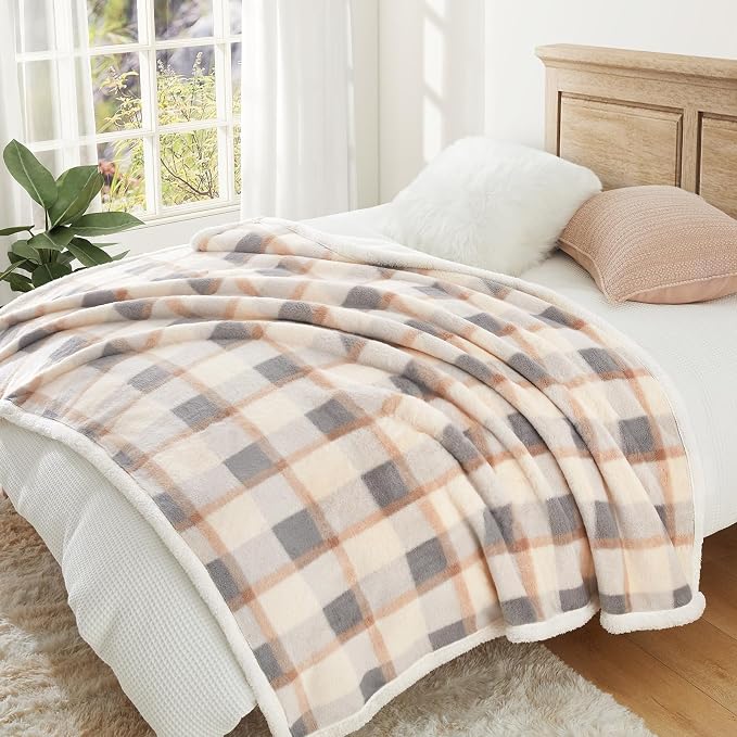 PU MEI Super Soft Faux Rabbit Fur Sherpa Fleece Throw Blanket, Reversible Luxury Cozy Cute Furry Blanket, Plush Warm Shaggy Fluffy Checkered Blankets for Sofa Couch Bed (Grey-Plaid, 60" x 80")