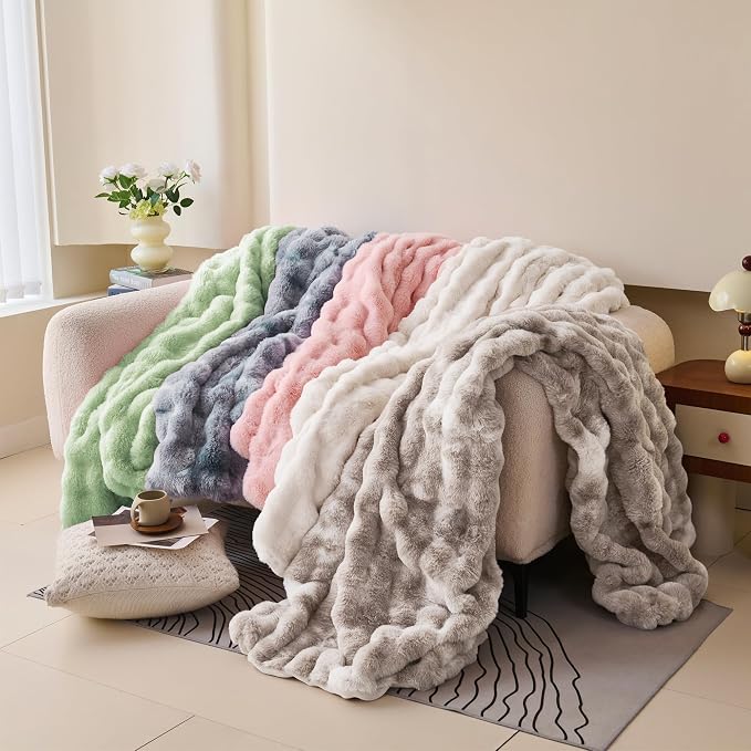 Comelady Soft Fluffy Faux Fur Throw Blanket 50"x60", Bubble Plush Texture | Cream White Thick Fuzzy Throw, No-Shedding, Aesthetic & Cozy for Couch Bed Room Decor, Warm Gift for Women Men Girls