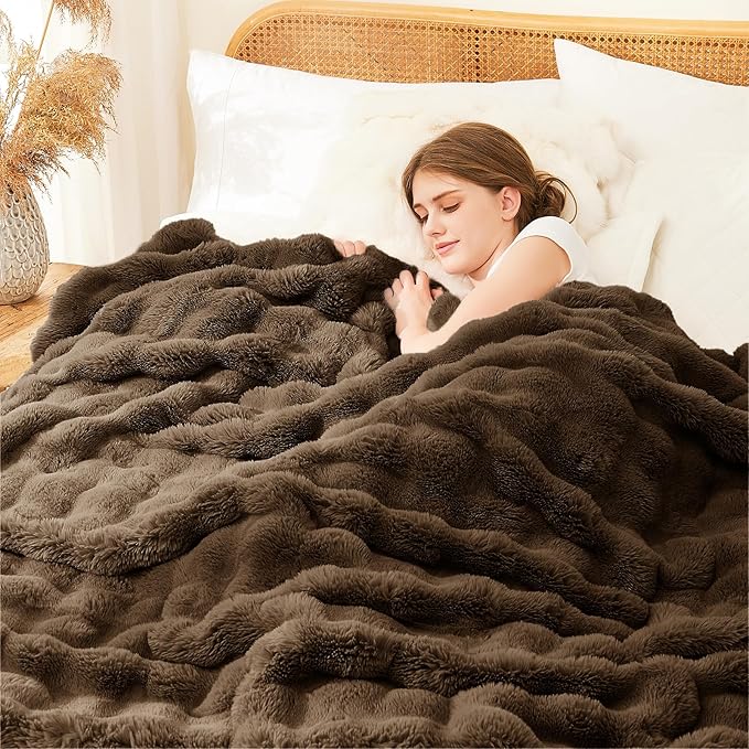 L'AGRATY Faux Rabbit Fur Throw Blanket for Couch, 50'' x 60'', Cocoa Brown | Soft Cozy Bubble Fluffy Blanket for Sofa Bed, Thick Warm Plush Fuzzy Throw for Room Home Decor, Luxury Gift for Women Mom