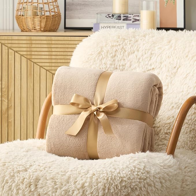 Hansleep Twin Light Camel Fleece Blanket, Soft Flannel Bed Blanket | Fuzzy Cozy Blanket 60x80 Inches, Multi-use for Bed, Sofa, Couch, Travel, Camping, All Season Warm Lightweight Cover