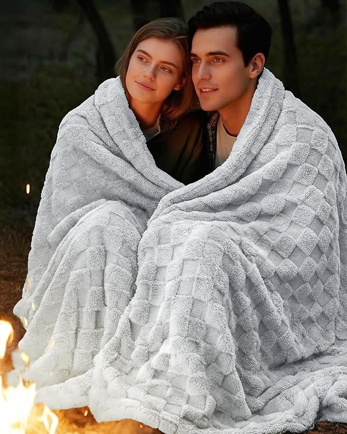 Utopia Bedding Plush Checkered Fleece Blanket Cool Grey King (90x102 Inch) | Soft, Cozy, Couch, Bed, Home Decor, Travel Friendly, Throws, Gift for Women and Men