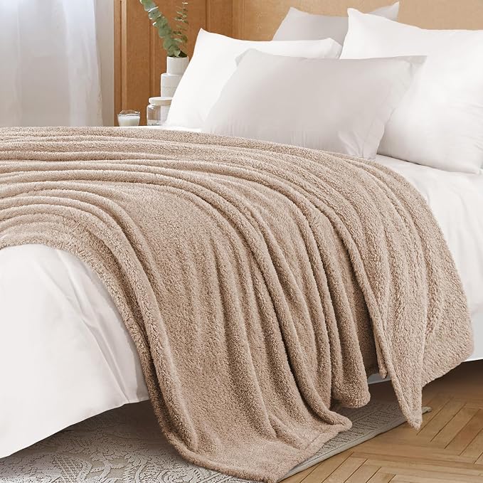 Exclusivo Mezcla Fleece Bed Blankets Queen Size for Bed, 90" x 90" | Super Soft and Cozy Fluffy Blanket for Women, Lightweight and Fuzzy Bedding for Bedroom , All Season, Camel