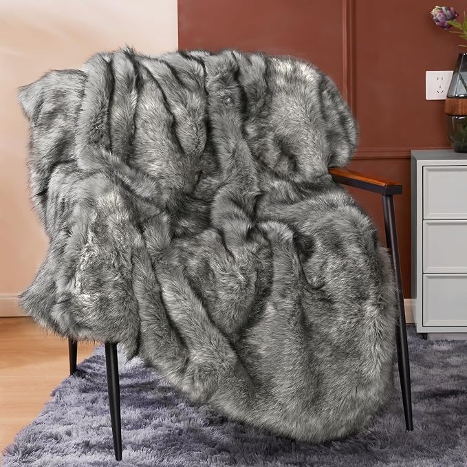 Luxury 1000GSM Faux Fur Throw Blanket, Super Heavy Thick Warm Cozy Blankets for Couch Bed Sofa, Plush Fuzzy Elegant Soft Reversible Mink Blanket for Living Room Bedroom, 50''x60'',White&Grey