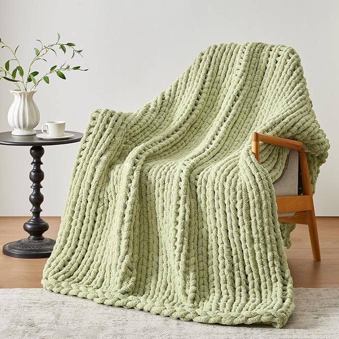 Negwoo Chunky Knit Throw Blanket, Knitted Throw Chenille Yarn, 80"*90" | Soft Thick Cable Knitted Blankets, Handmade Big Thick Blanket, Machine Washable Cute Comfy Blanket for Home Decor,Light green
