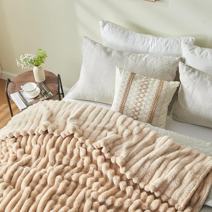 NEWCOSPLAY Fleece Ribbed Cozy Queen Blanket for Couch, Brown, 90"x90" | Premium Silky Flannel Blanket, Soft Lightweight Fluffy Throw Blanket for Bed Sofa Decor, Gift for All Season Use