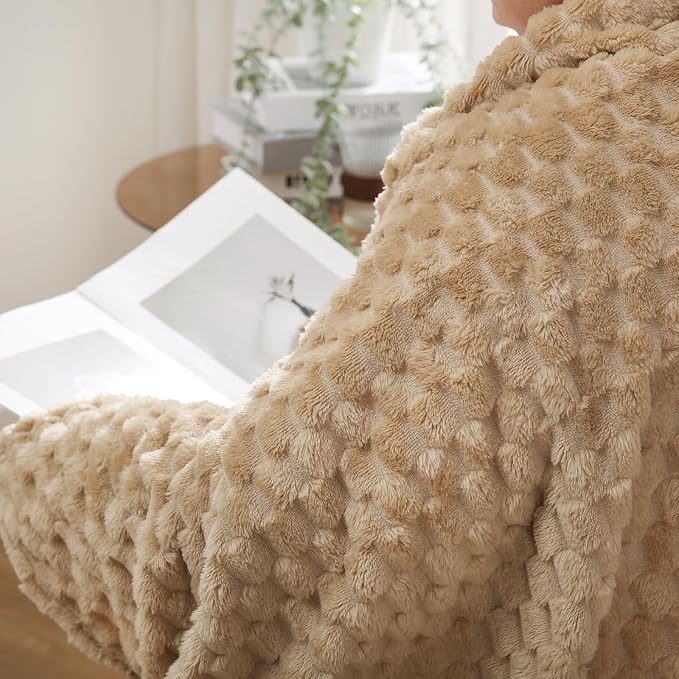 Puncuntex Beige Throw Blanket 60"×80" inches Fuzzy 3D Jacquard Decorative | Flannel Fleece Super Soft Plush Cozy Blanket for Couch Sofa Chair Lightweight