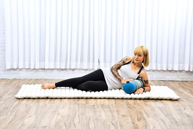 Leewadee Small Yoga Bolster – Shape-Retaining Cervical Neck Roll, Tube Pillow for Comfortable Reading, Kapok Filling, 22 x 6 x 6 inches