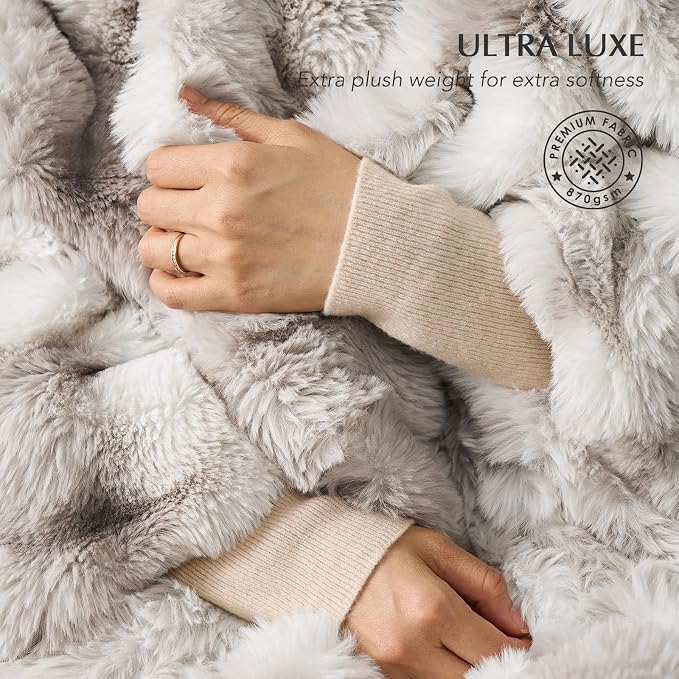 Faux Rabbit Fur Bubble Throw Blanket, 90"x90", Light Grey | Ultra Soft, Luxury Faux Rabbit Fur Throw, Thick Warm Bubble Blanket, Cozy Fluffy Reversible, for Bed, Couch, Chair, Sofa