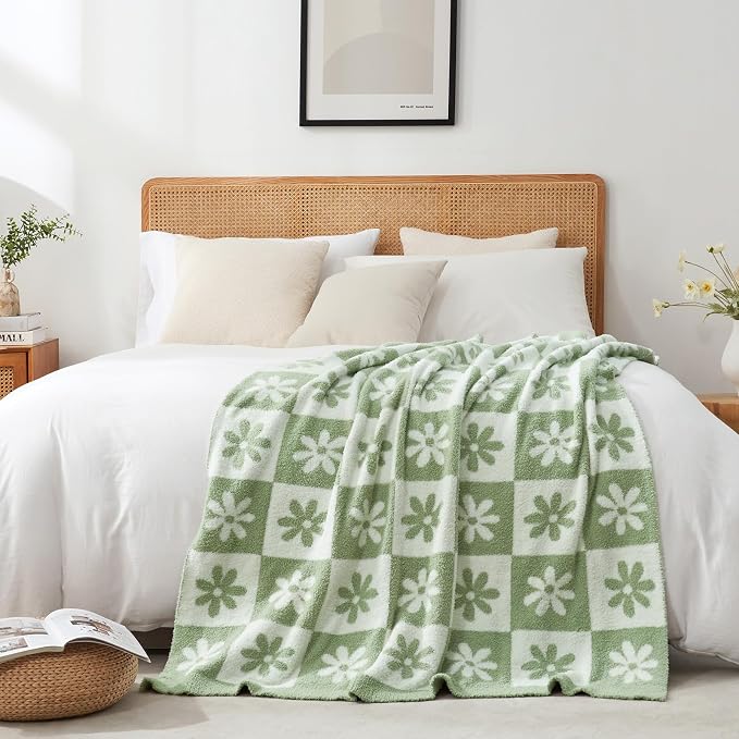 Snuggle Sac Checkered Blanket, Sage Green Flower Throw Blanket for Couch Plaid Microfiber Fluffy Warm Cozy Fuzzy Soft Throw Blanket Reversible Checkered Blankets for Sofa, Chair, Bed, 50x60 inches