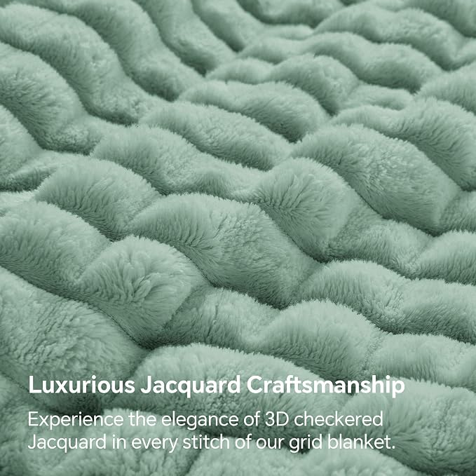 BEDELITE 3D Checked Sage Green Fleece Throw Blanket for Couch, 50x70 Inch | Soft Warm Fuzzy Fluffy Blanket for Bed Sofa, Lightweight Plush Cozy Blankets for Home Room Decor, Gift for Women, All Season