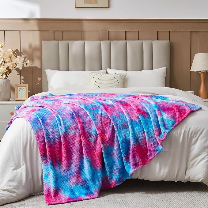 NEWCOSPLAY Fleece Leaves Pattern Throw Blanket, Purple Rainbow, 50"x60" | Super Soft Throw Blanket, Lightweight Cozy Bed Sofa Blanket, Premium Silky Flannel Fleece, Travel Blanket for All Season Use
