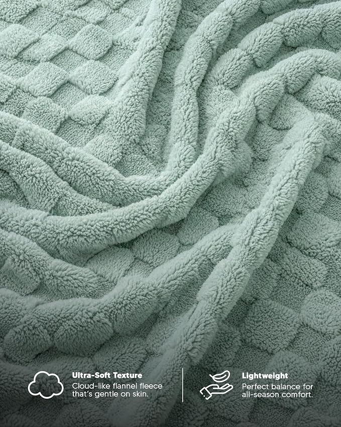 Utopia Bedding Plush Checkered Fleece Blanket Sage Green Throw (50x60 Inch) | Soft, Cozy, Couch, Bed, Home Decor, Travel Friendly, Throws, Gift for Women and Men