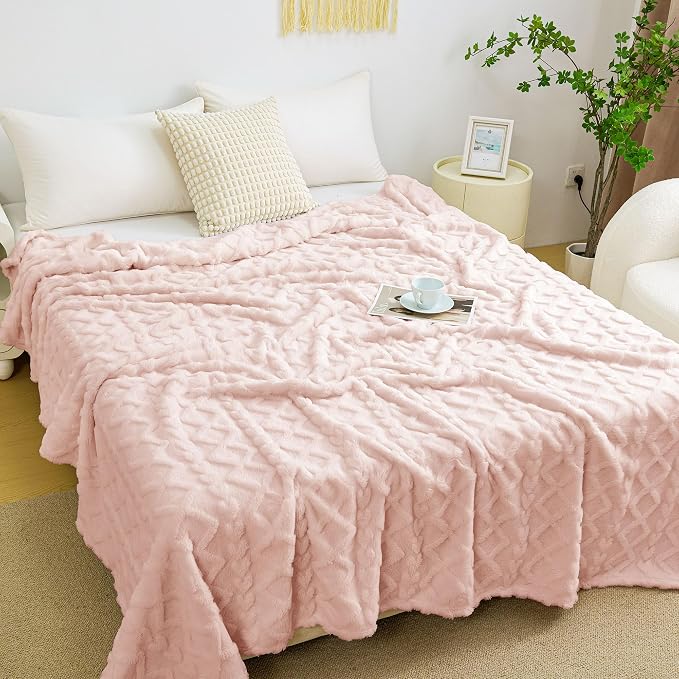 Aganear Fleece Throw Blanket for Couch Sofa 50"x60" Pink | Lightweight Fuzzy Throw,Warm Gift for Women,Christmas,Housewarming,Soft,Boho Design for Room Home Decor,All-Season Use
