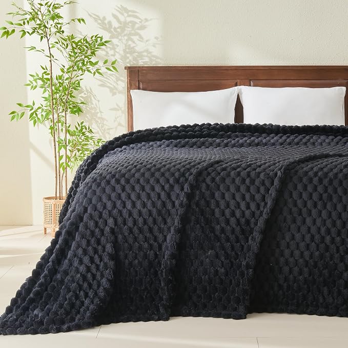 NEWCOSPLAY Fleece Clouds Cozy King Blanket for Couch, Black, 90"x110" | Premium Silky Flannel Blanket, Soft Lightweight Fluffy Throw Blanket for Bed Sofa Decor, Gift for All Season Use
