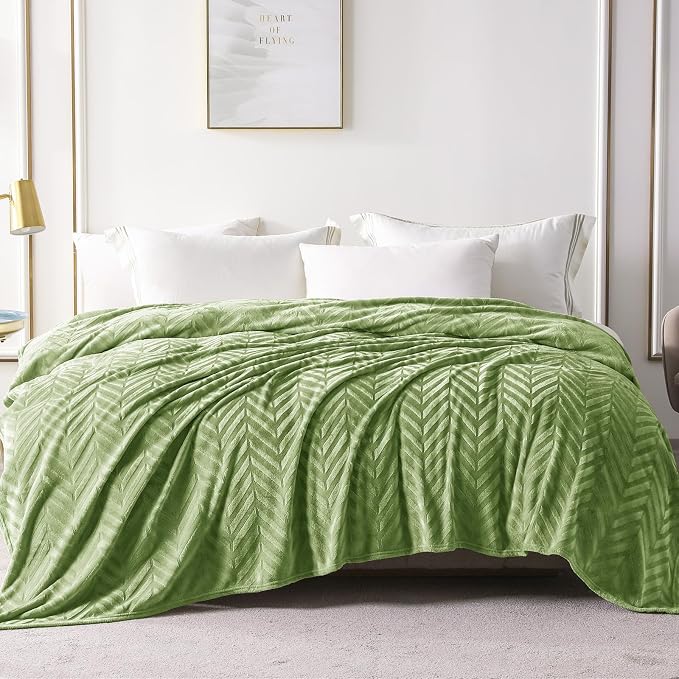 Whale Flotilla Flannel Fleece Fall Bed Blanket Twin XL Size, Olive Green | Lightweight Breathable Soft Bedspread, Plush Fluffy Coverlet Chevron Design Decorative Blanket for Home Life, 90x66 Inch
